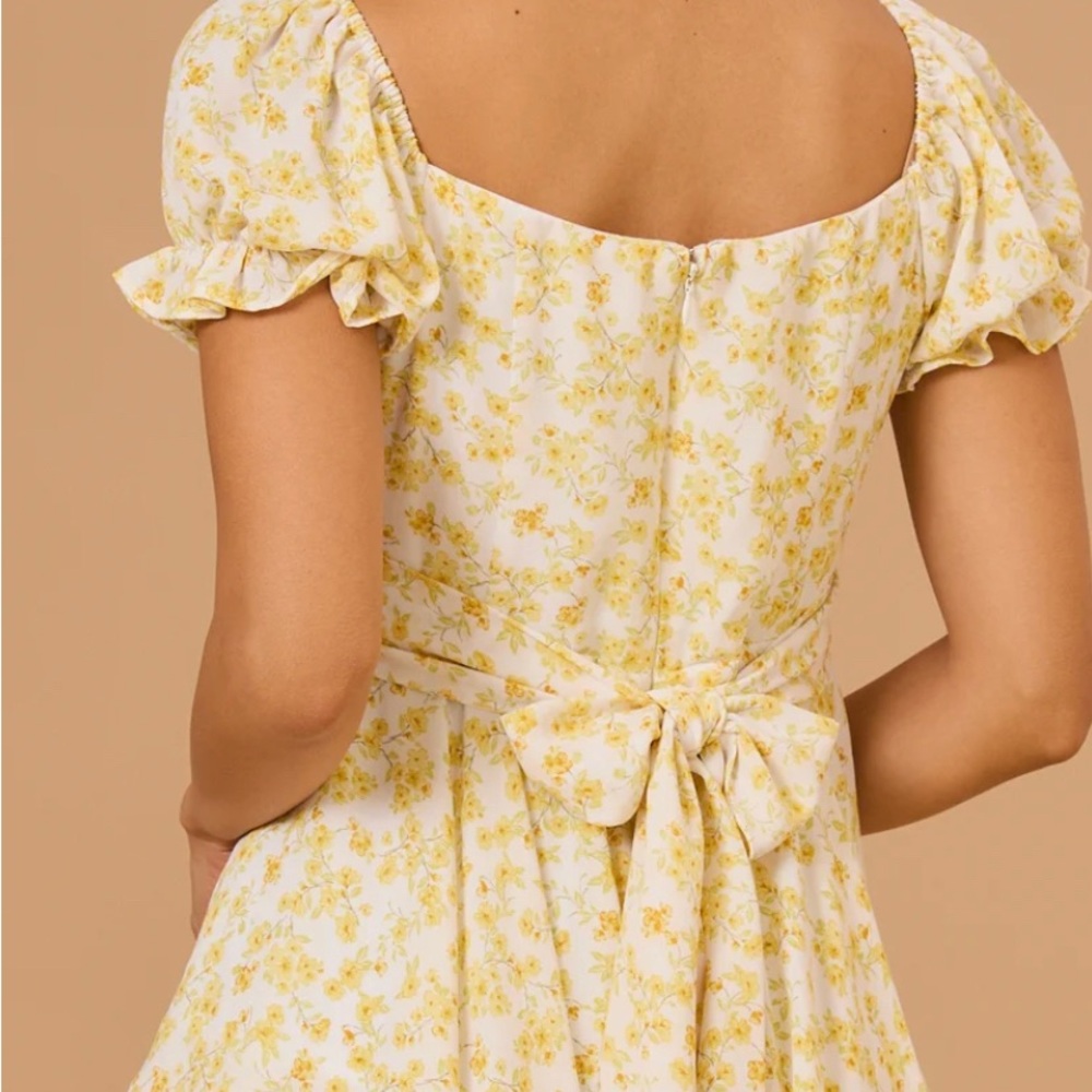 YELLOW DRESS ROMPER 🌼 - Picture 2 of 2